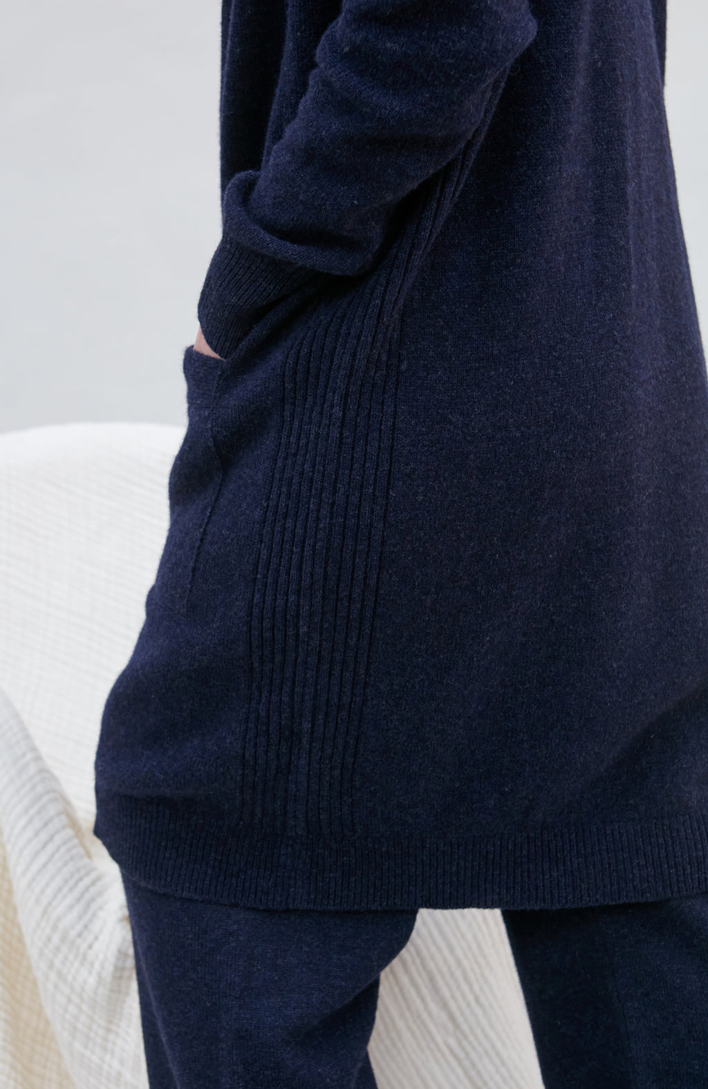 Womens Pure Lambswool Long Line Cardigan with Pockets