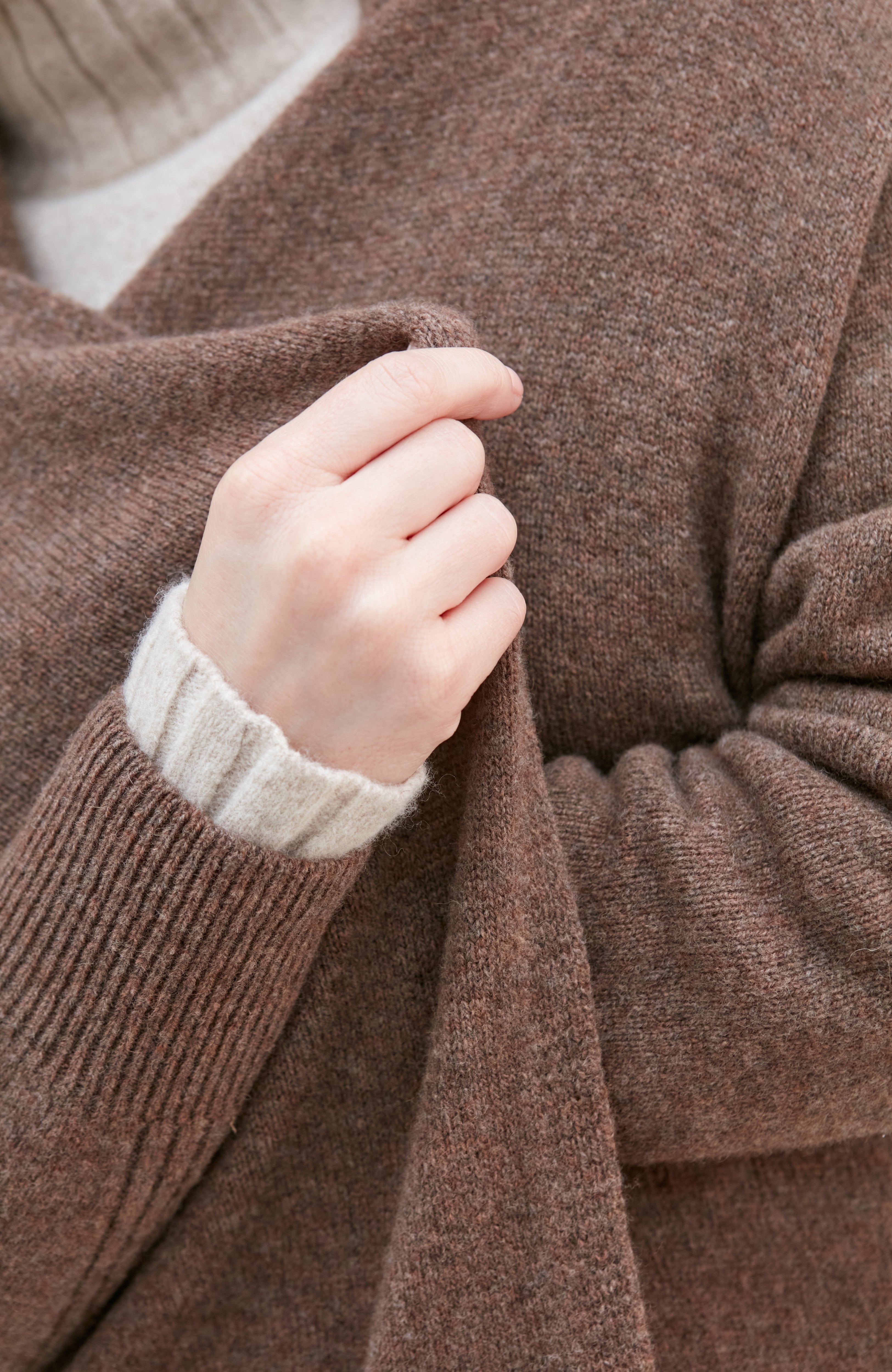 Womens Pure Lambswool Long Line Cardigan with Pockets