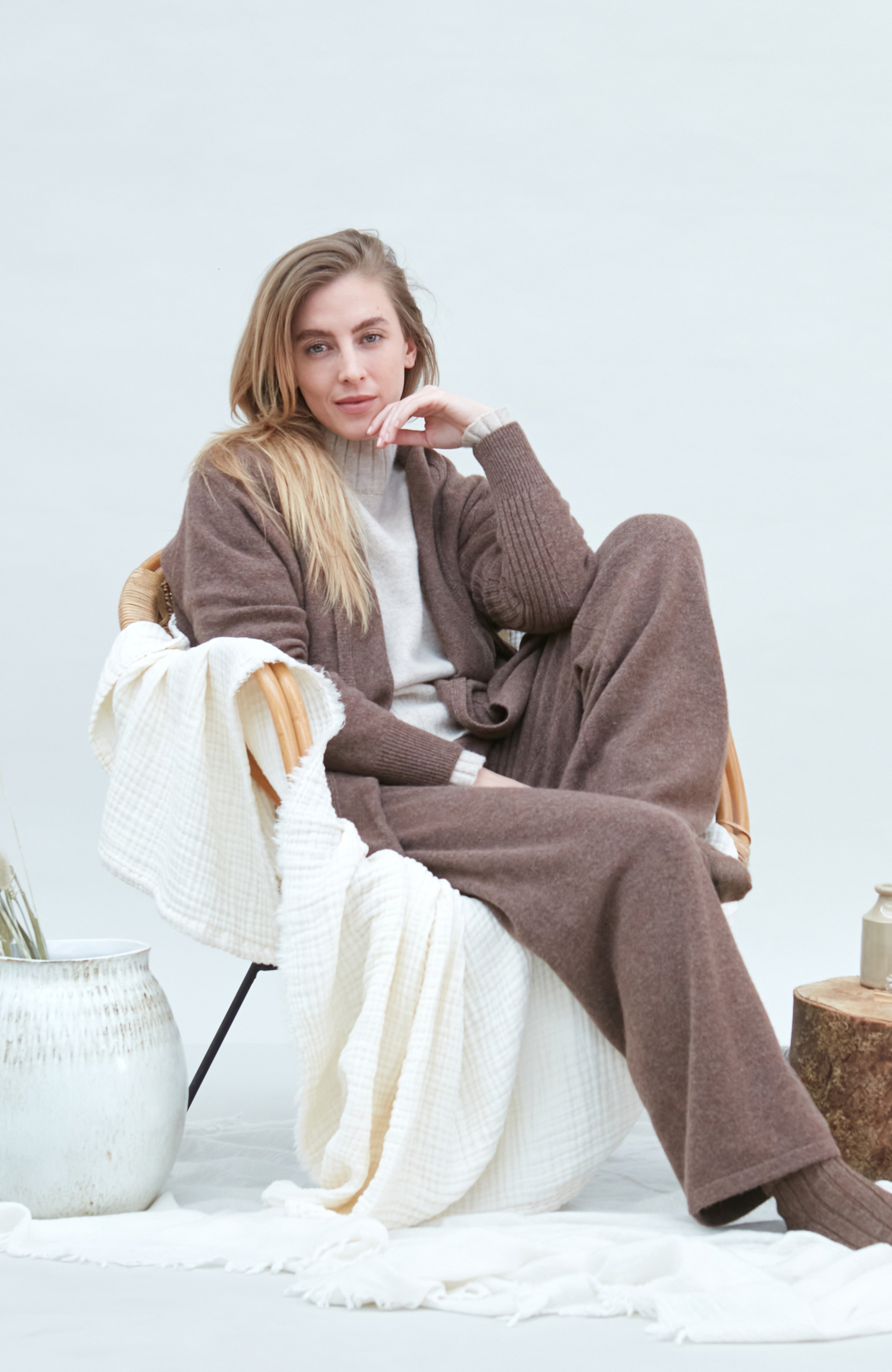 Womens Pure Lambswool Long Line Cardigan with Pockets