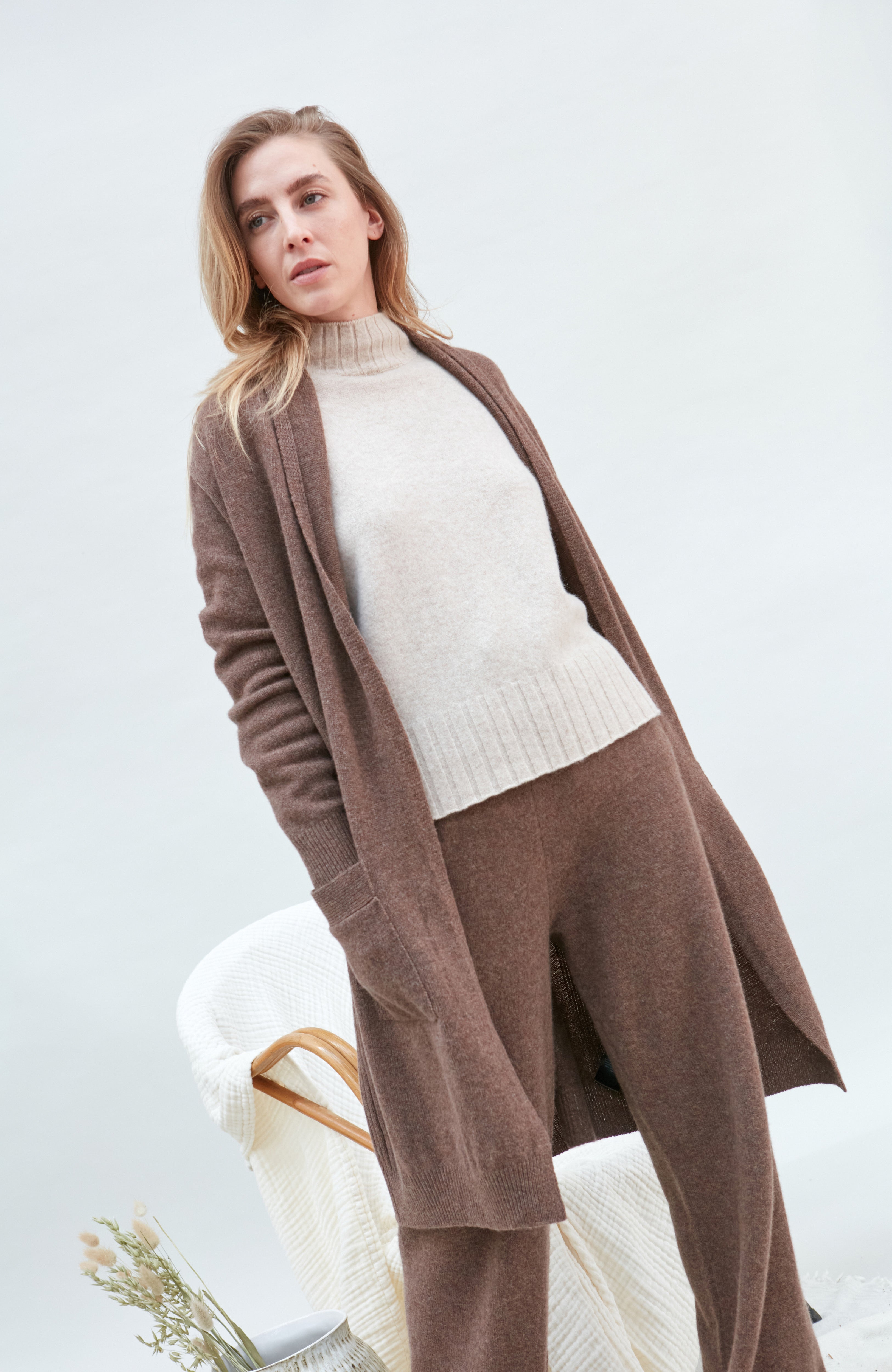 Womens Pure Lambswool Long Line Cardigan with Pockets