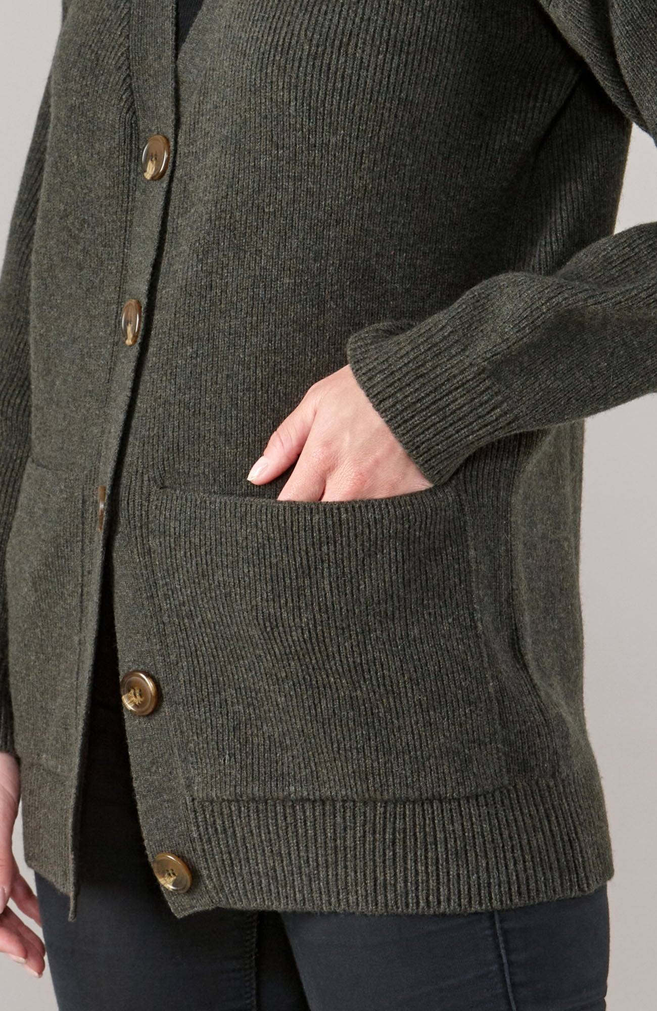 Womens Lambswool V Neck Ribbed Cardigan with Pockets