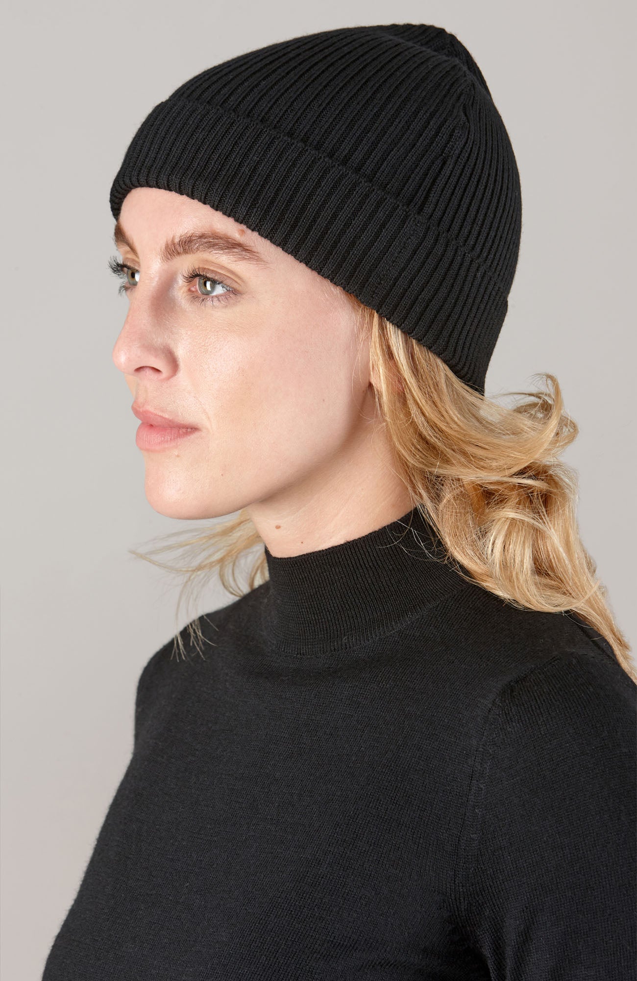 Womens Ribbed Extra Fine Merino Wool Beanie